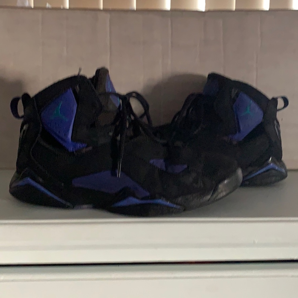 Jordan true flight purple and black size 9